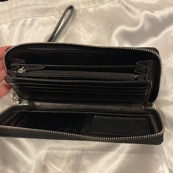 Michael Kors Jet Set Travel Phone Wallet Wristlet - Picture 10 of 12